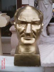 Atatürk Büstü
