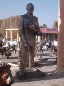 İnkilap Atatürk Heykeli